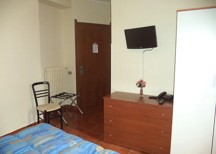 Il Nibbio מלון Magreglio