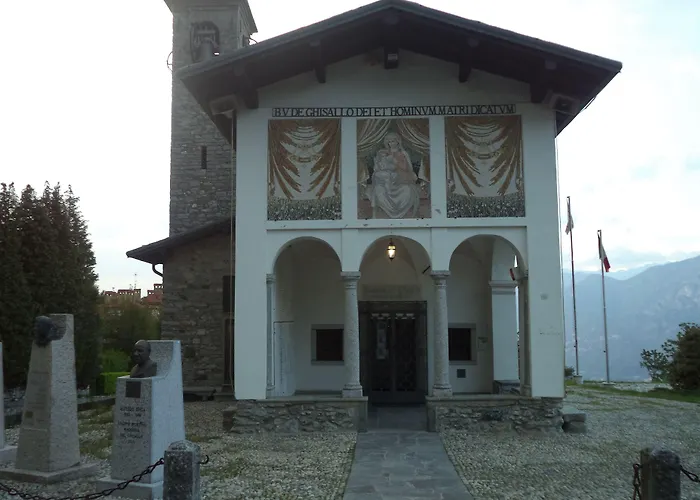 Il Nibbio מלון Magreglio